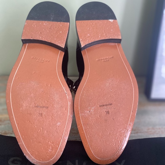 Givenchy Chain Leather Chelsea Boot - Picture 2 of 6